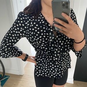CLOSET CLEAROUT: Vero moda ruffle top